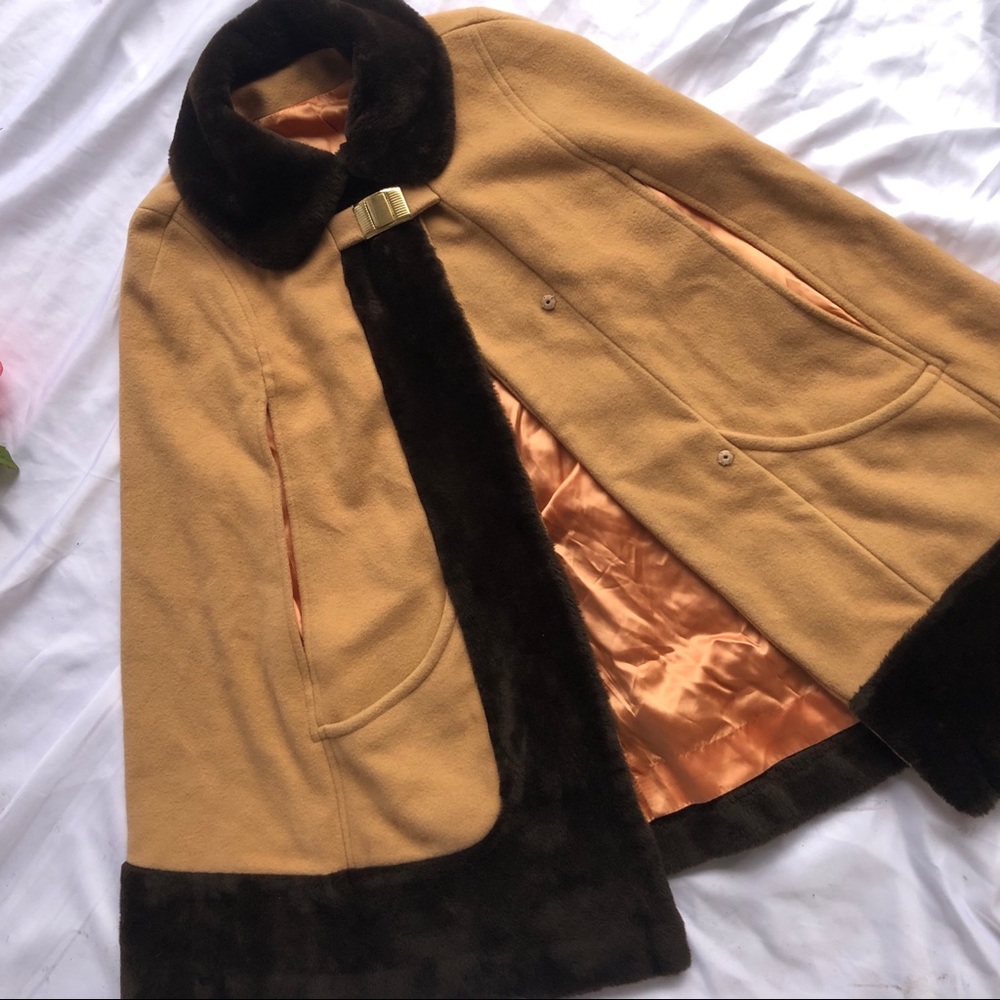 VINTAGE JULI DI ROMA CAPE